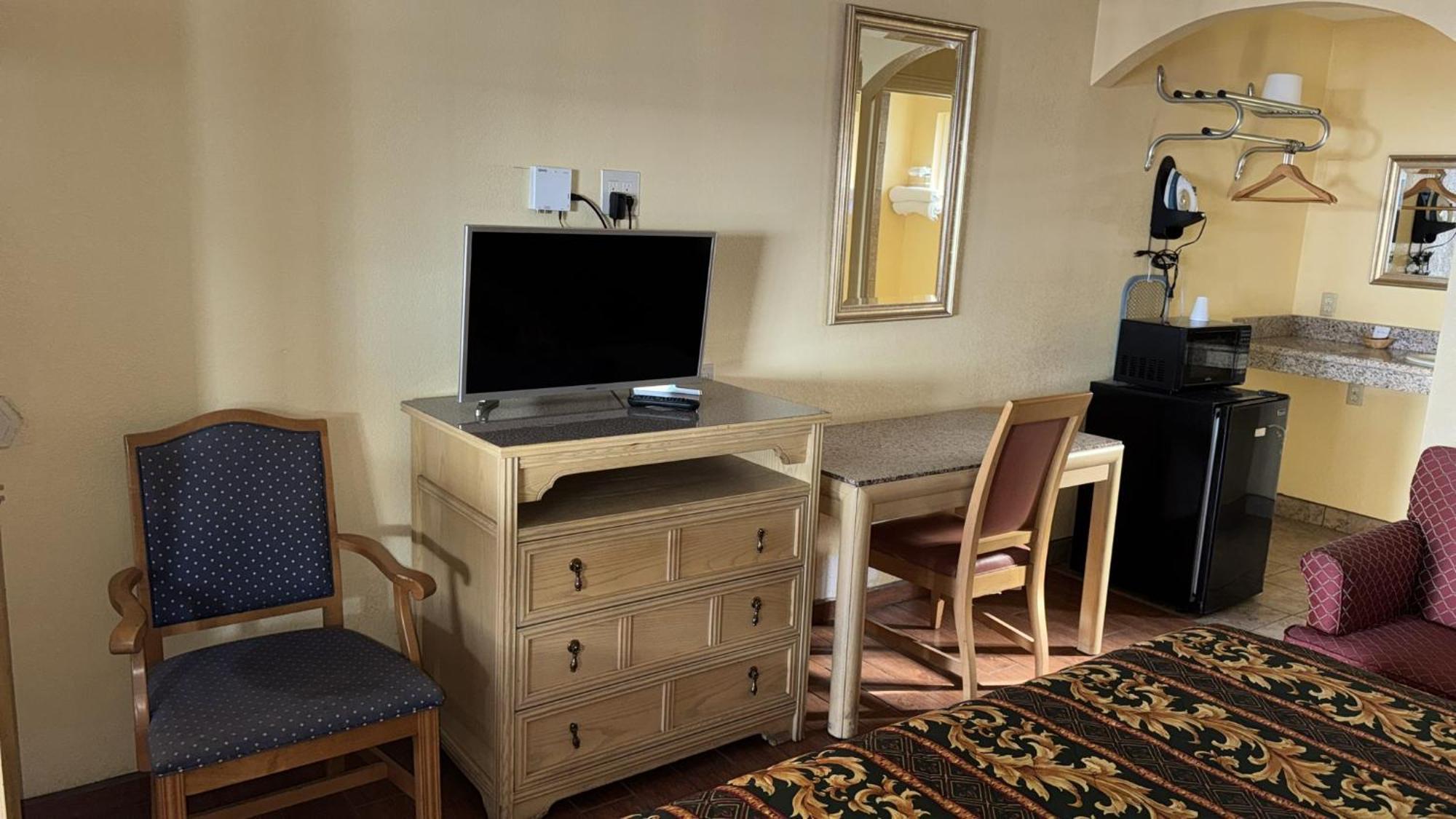 Sunstar Inn Los Banos Kültér fotó