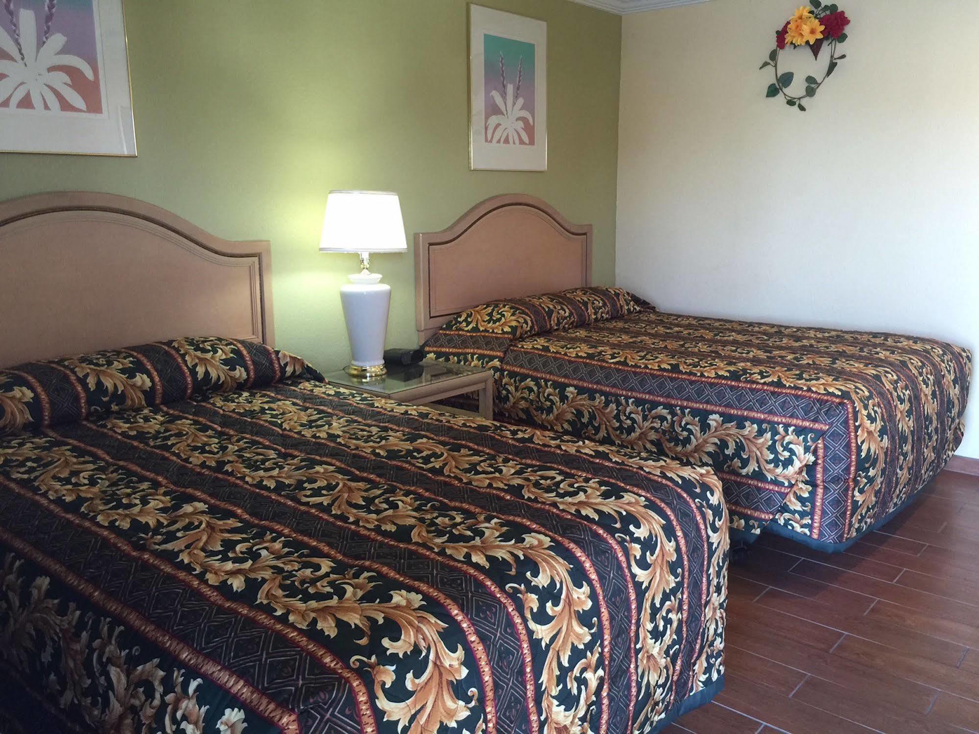 Sunstar Inn Los Banos Kültér fotó