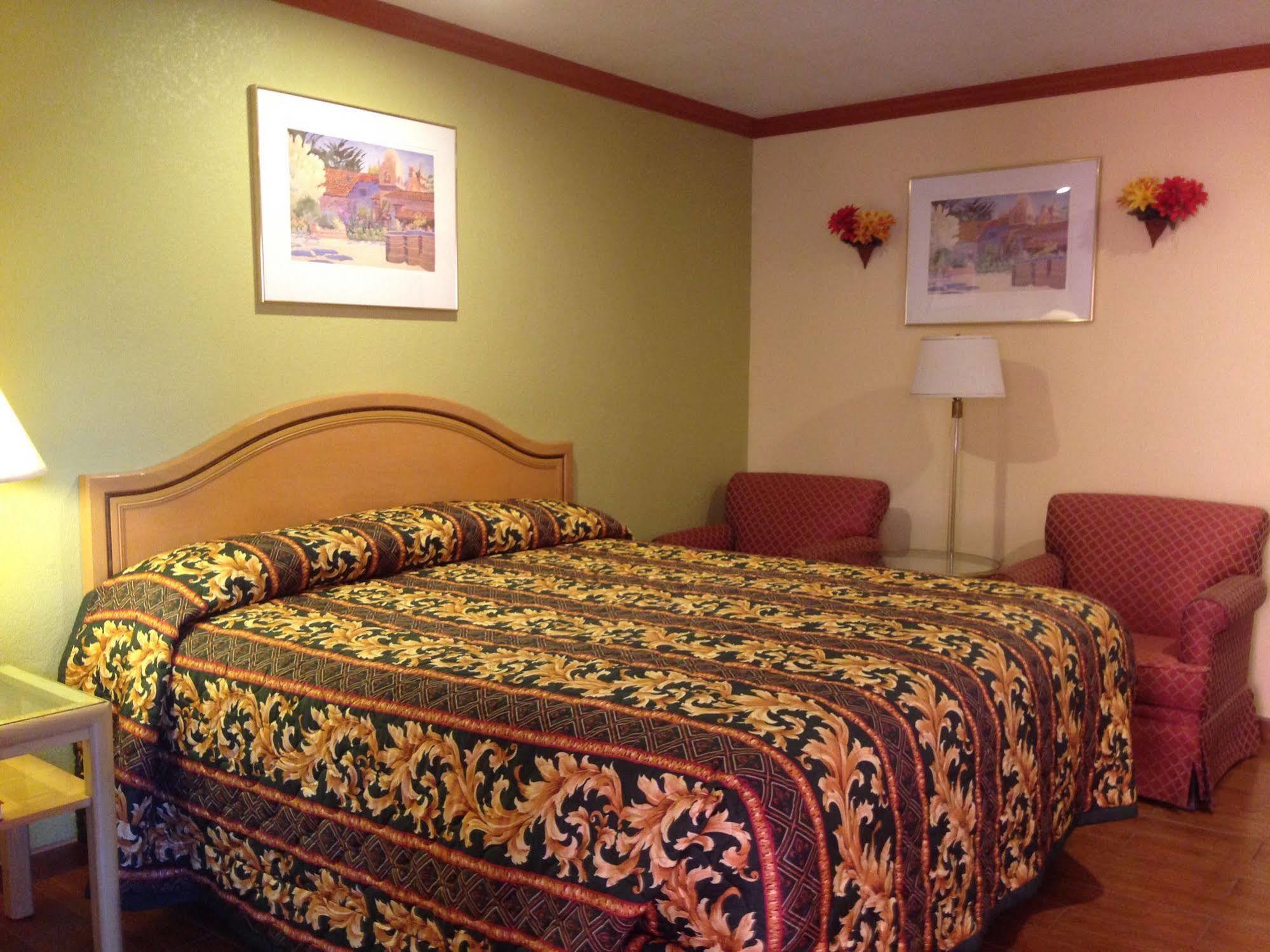 Sunstar Inn Los Banos Kültér fotó